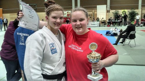 Alison Bauer mit Annalena Bauer